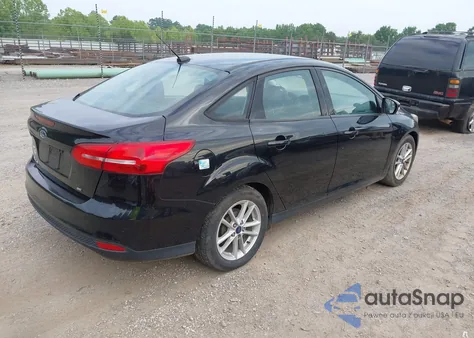 2017 Ford Focus Se z USA, uszkodzony, nr VIN 1FADP3F24HL217039